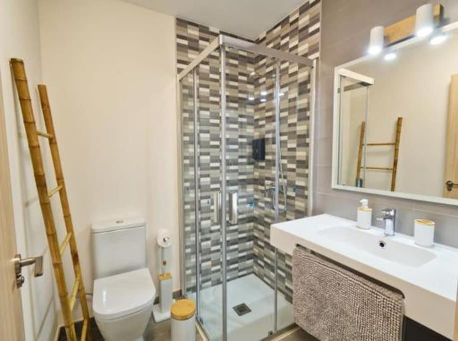 Pueblo Majorero: Luxury With Terraces, Pools & Access